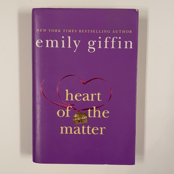 Emily Giffin book bundle - Picture 2 of 11